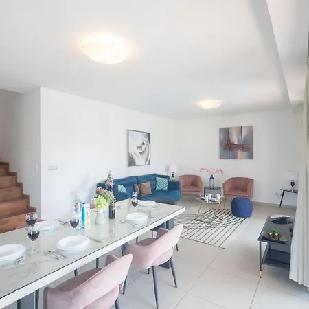 Satin Svi3 Villa *