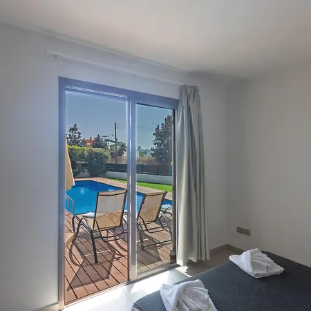 Satin Svi3 * Ayia Napa