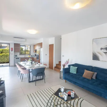 Satin Svi3 * Ayia Napa